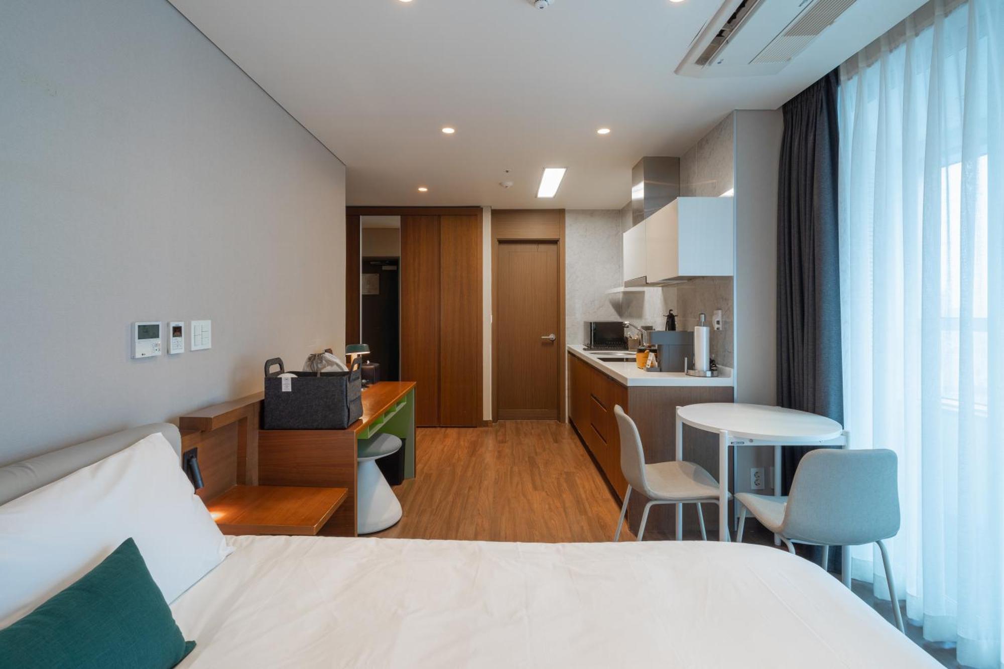 Urbanstay Haeundae Station Busan Exterior photo